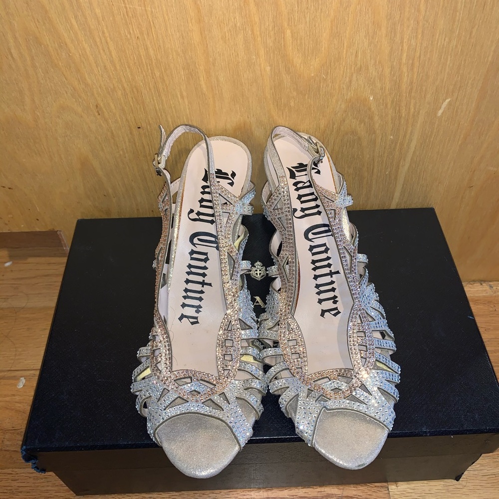 Lady couture gold sling backs